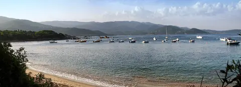 Bord de l’eau à Pietrosella, près de Peri