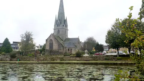 Bord de l’eau à Rosporden, près de Elliant
